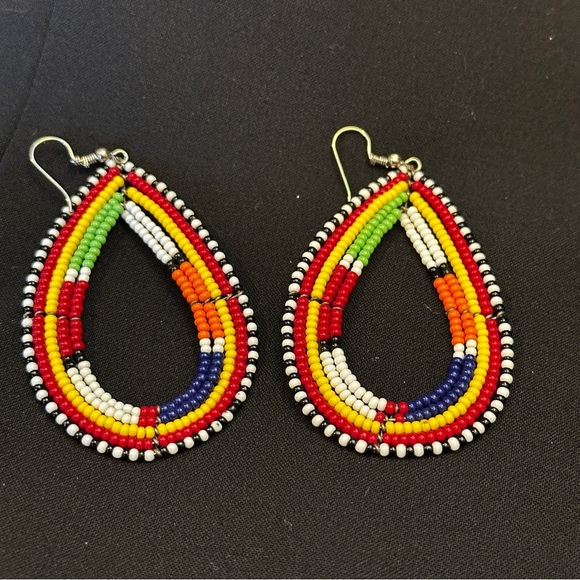 NEW African Handmade Beaded Earrings - Picture 2 of 3